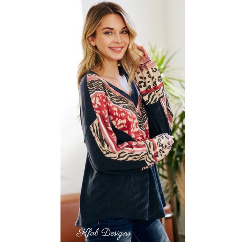 New!Clearance🔥 Super Soft V Neck Leopard ColorBlock Long Sleeve oversized Top - Picture 8 of 9